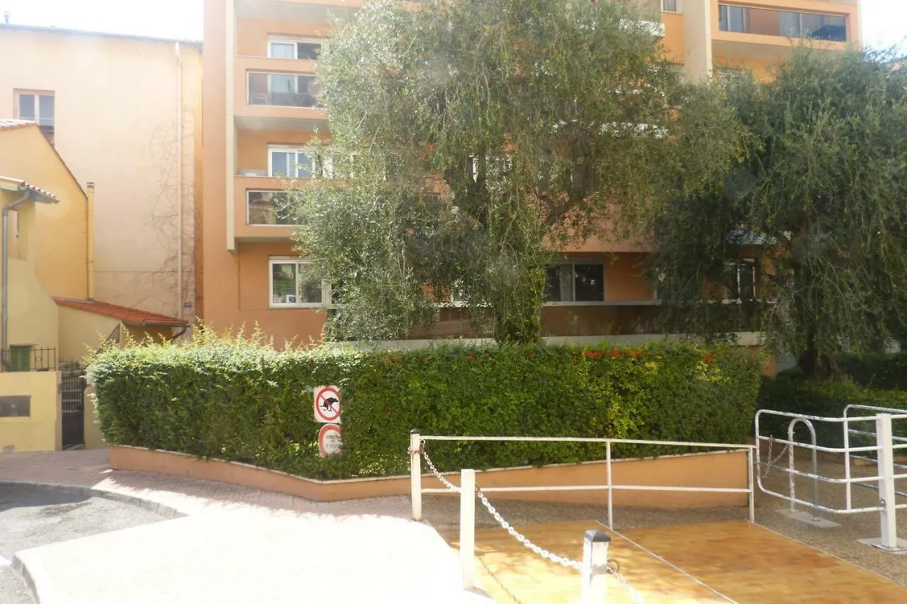 Studiò Méditerranée Menton 0*,  France
